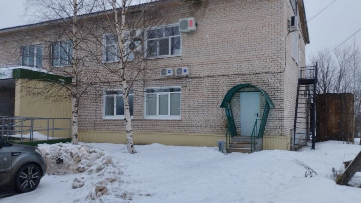 Продажа нежилого помещения помещения с ОА по адресу: Костромская область, Пыщугский район, с. Пыщуг, ул. Школьная д.2, пом.2